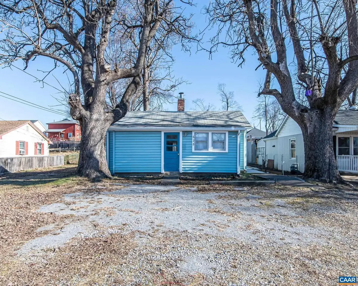 628 N Augusta Ave, Waynesboro, VA 22980 - #1