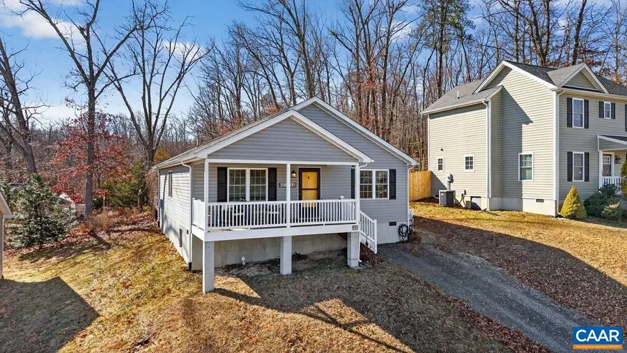 445 Kirby Ave, Waynesboro, VA 22980 - Image #2