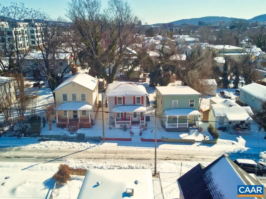 352 Nw 10 1/2 St, Charlottesville, VA 22903 - #2