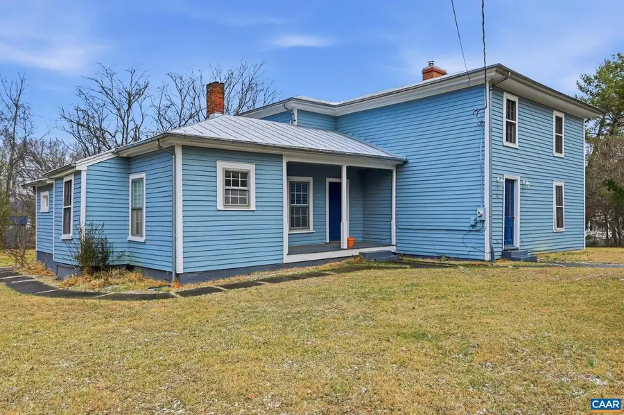 204 Holladay Ave, Gordonsville, VA 22942 - #2