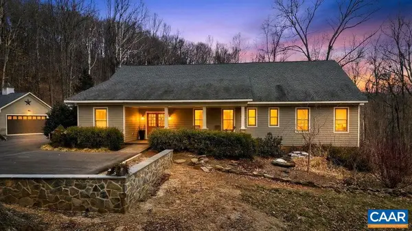 519 Foothills Dr, NELLYSFORD, VA 22958