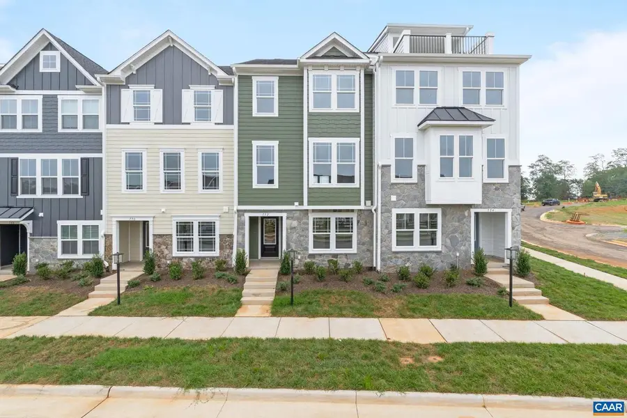 135 Park Ridge Dr, Crozet, VA 22932 - #2