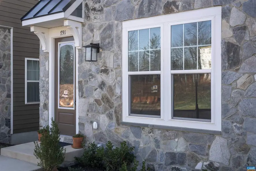 791 Park Ridge Dr, Crozet, VA 22932 - Image #2