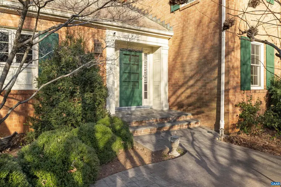 1413 Foxbrook Ln, Charlottesville, VA 22901 - Image #3