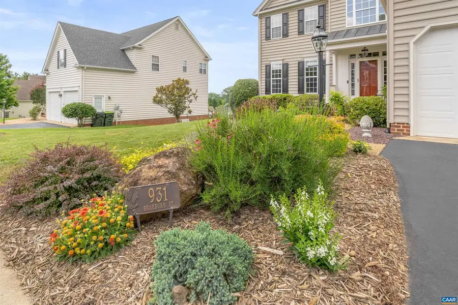 931 Braeburn St, Crozet, VA 22932 - #3