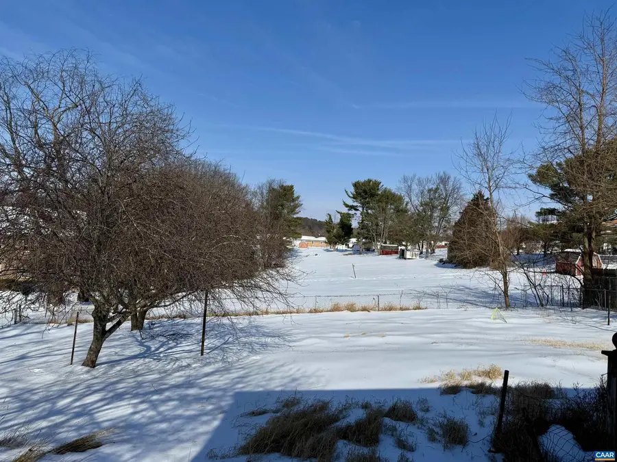 2405 Bare St, Staunton, VA 24401 - #3