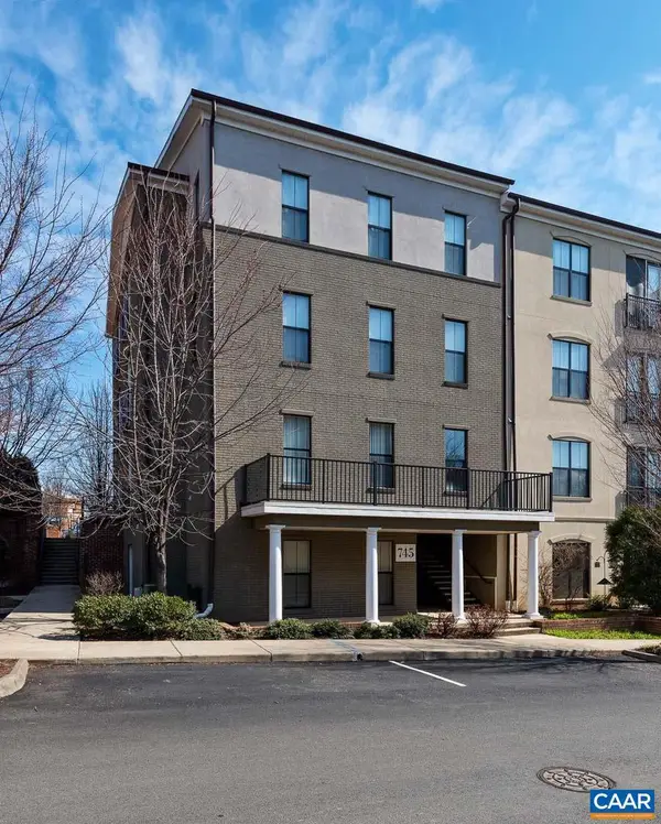 745 Walker Sq #1a, CHARLOTTESVILLE, VA 22903