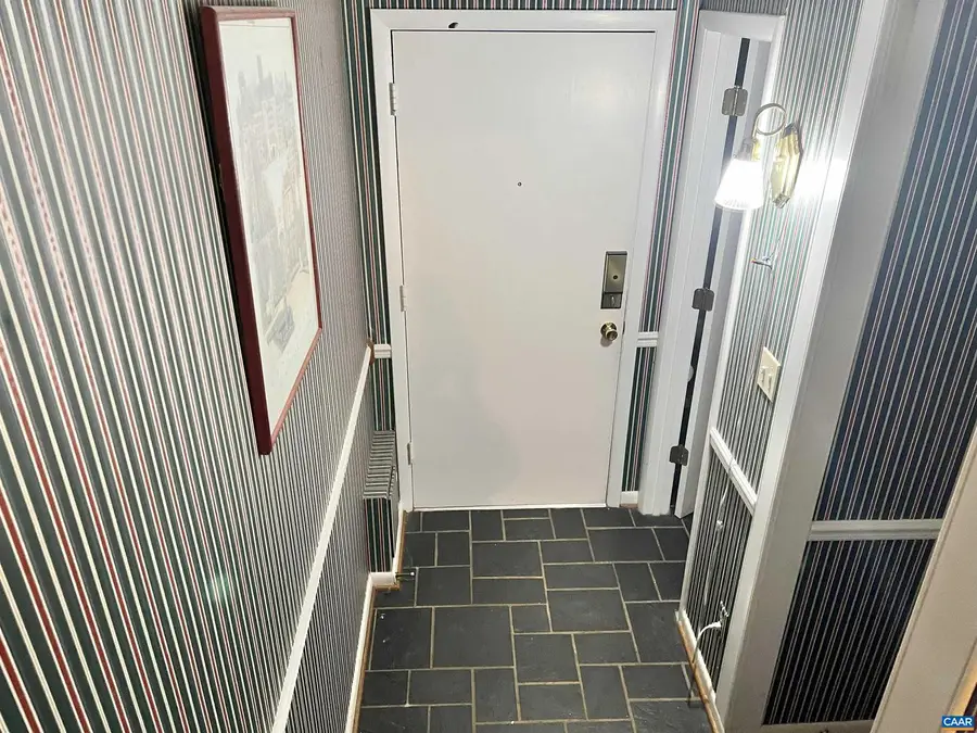 1518 Birnam Dr, Charlottesville, VA 22901 - #3