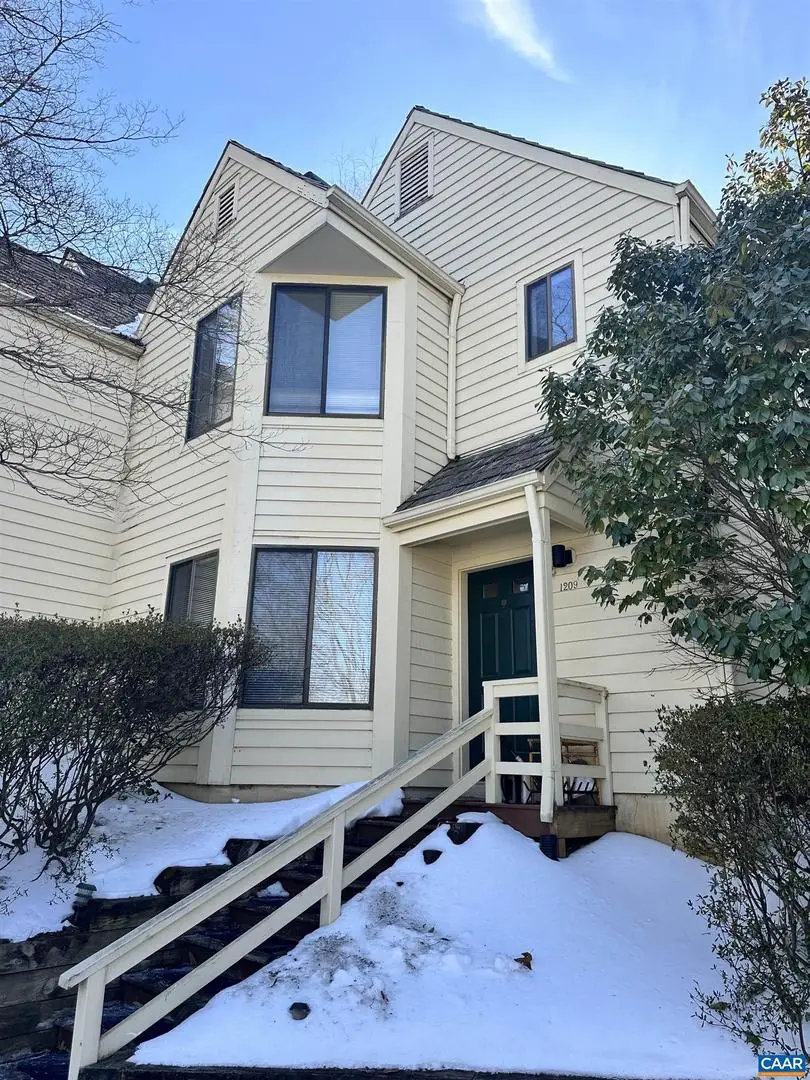 1209 Chatham Rdg, Charlottesville, VA 22901 - #1