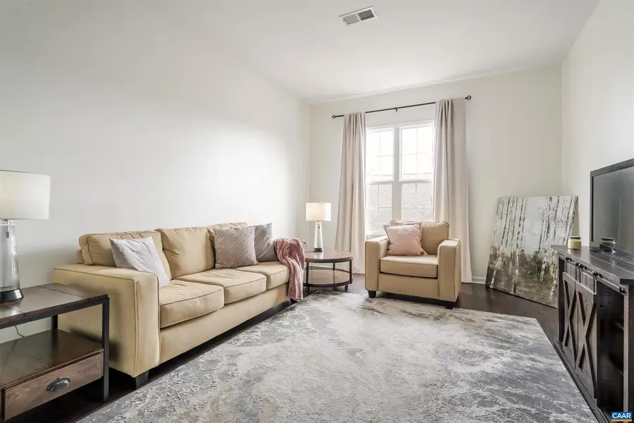 720 Walker Sq #4b, Charlottesville, VA 22903 - #3