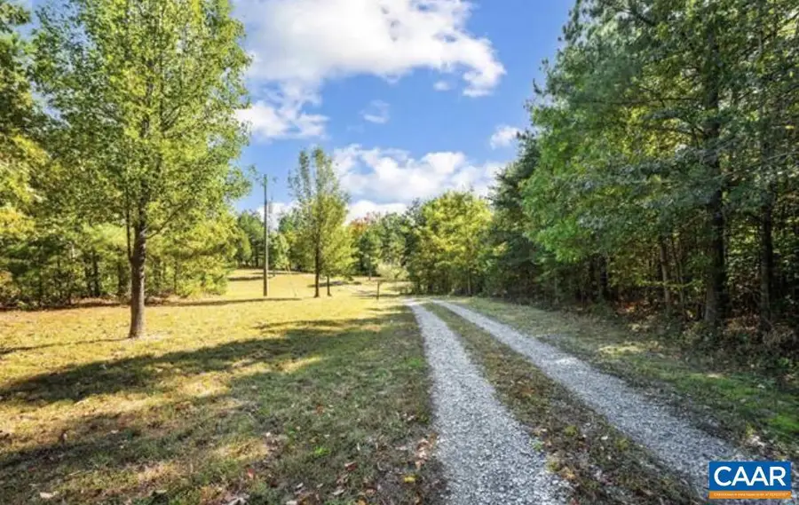 10239 Howardsville Rd, Howardsville, VA 24562 - #2