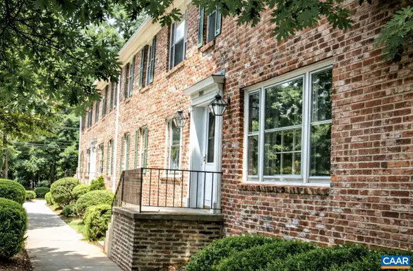 2404 Barracks Ct #4, CHARLOTTESVILLE, VA 22901