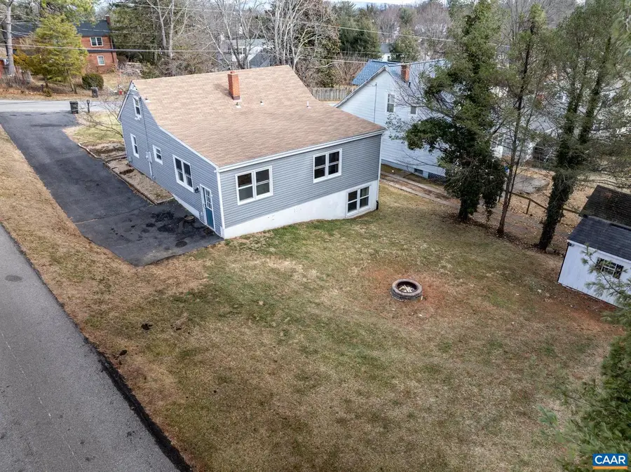 112 Lee St, Staunton, VA 24401 - #2