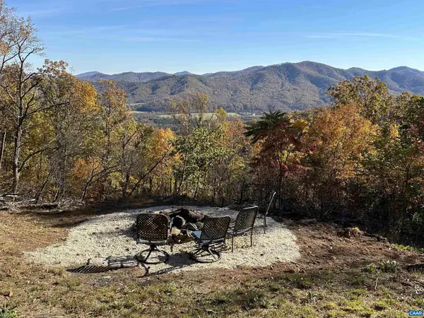 1494 Spruce Creek Ln, NELLYSFORD, VA 22958