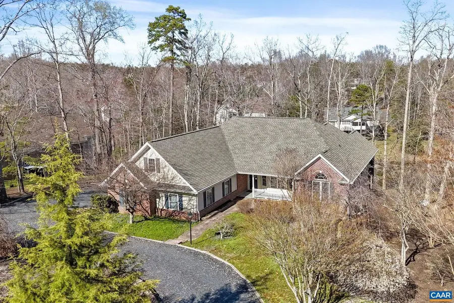 24 Fleetwood Dr, Palmyra, VA 22963 - #2