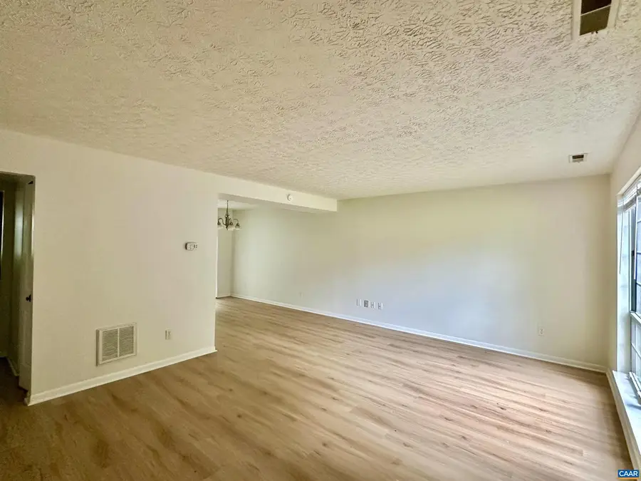 104 Longwood Dr, Charlottesville, VA 22903 - #2