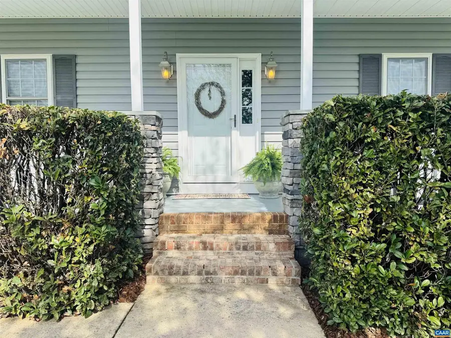 18 Forest View Ln, Fishersville, VA 22939 - #3