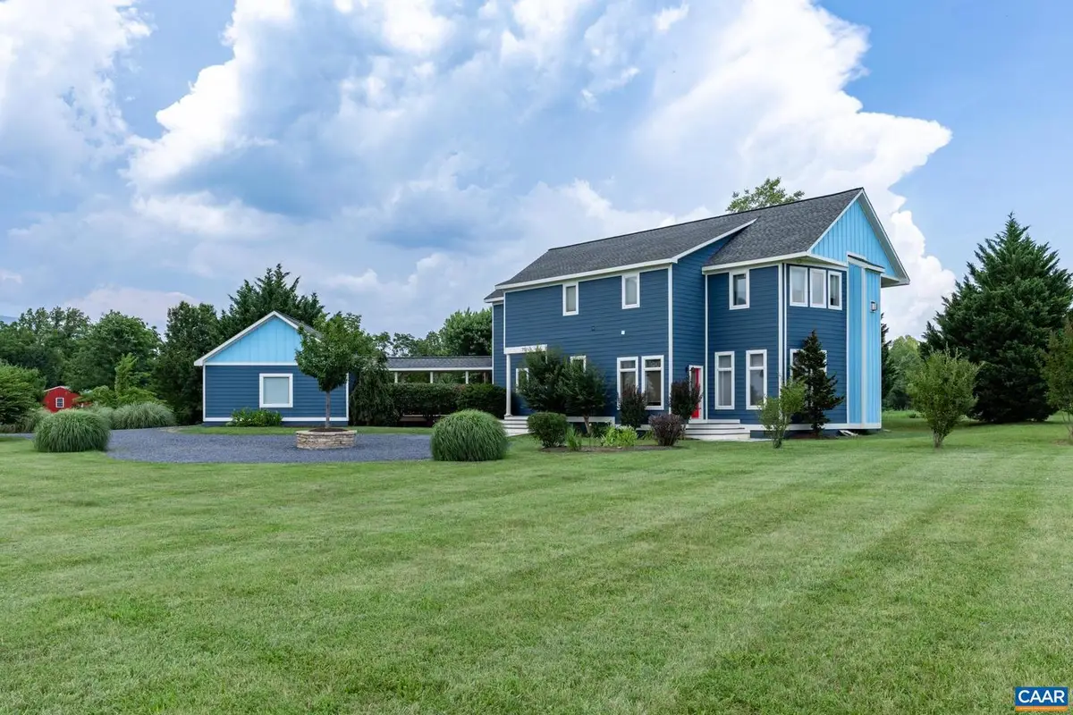 7520 & 7522 Greenwood Station Rd, Greenwood, VA 22943 - #1