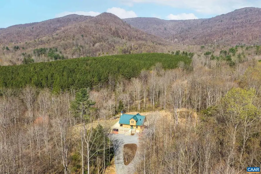 7102 Blackwells Hollow Rd, Crozet, VA 22932 - #2