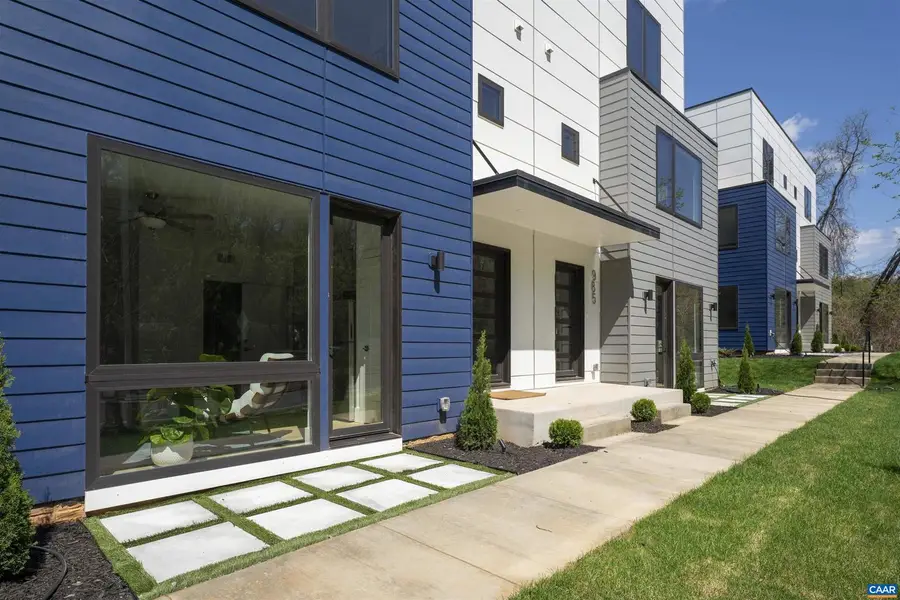987 5th St Sw, Charlottesville, VA 22902 - #3