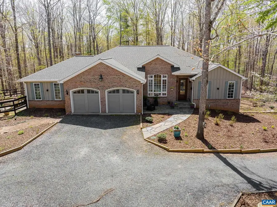 9130 Totier Creek Rd, Scottsville, VA 24590 - #2