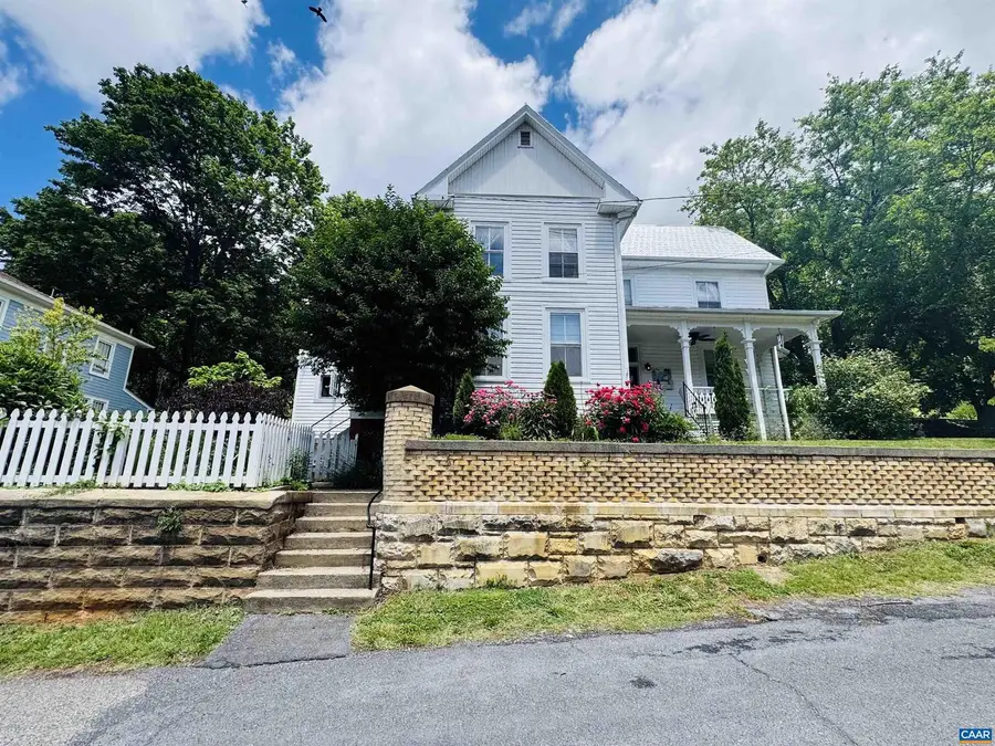 241 Churchville Ave, Staunton, VA 24401 - #2