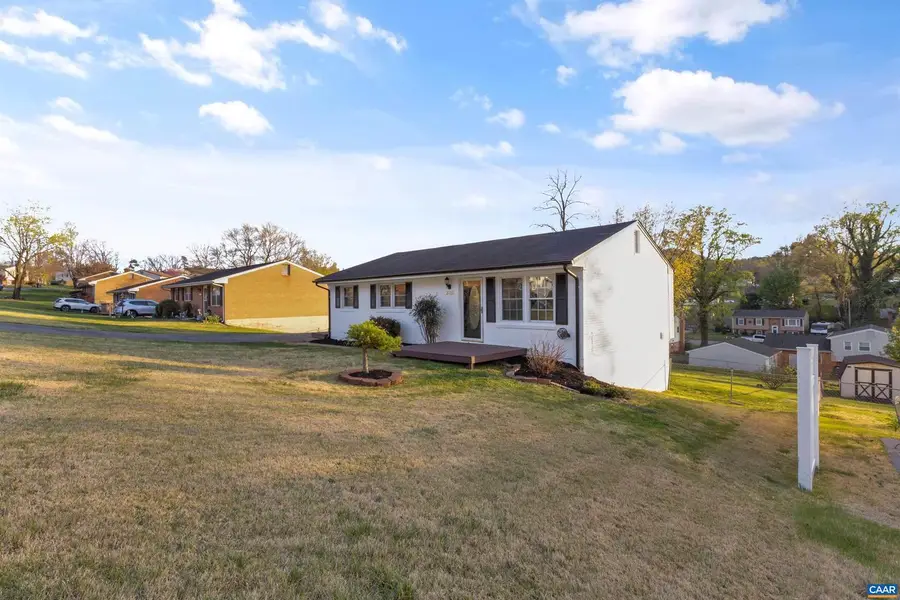 3053 Woodway Dr, Roanoke, VA 24104 - #3