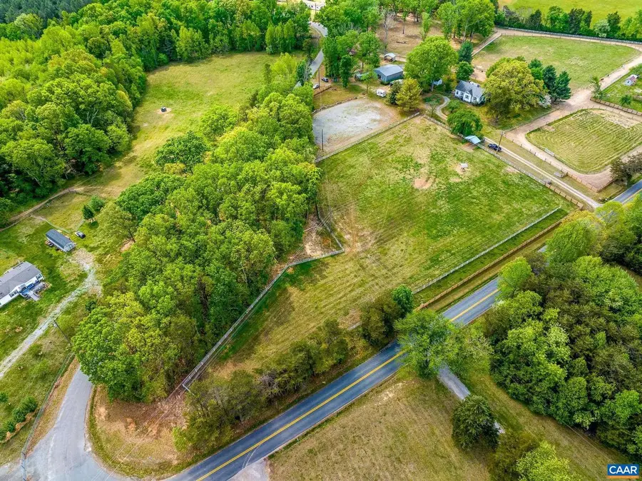 12500 Shannon Hill Rd, Louisa, VA 23093 - #3