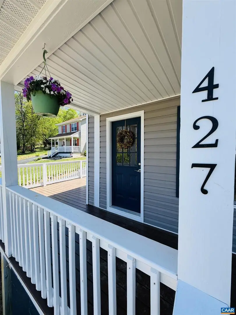 427 Montgomery Ave, Staunton, VA 24401 - #1