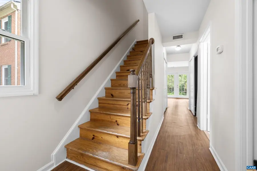 501 Moseley Dr #b, Charlottesville, VA 22903 - #3