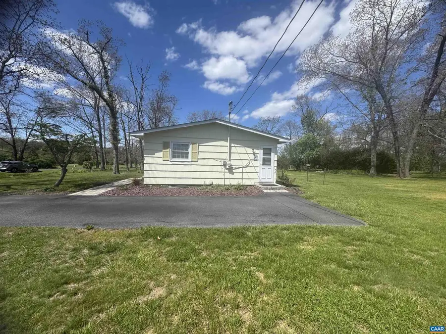 147 Rankin Ln, Stuarts Draft, VA 24477 - #3