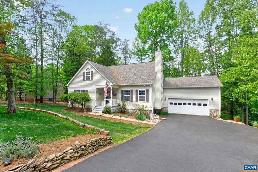 296 Jefferson Dr, Palmyra, VA 22963 - #2