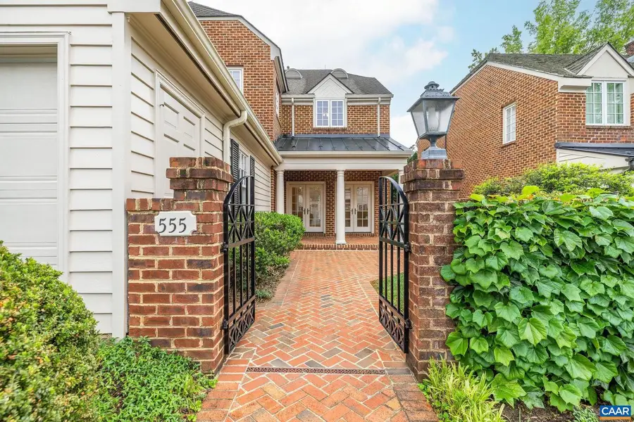 555 Dryden Pl, Charlottesville, VA 22903 - #2