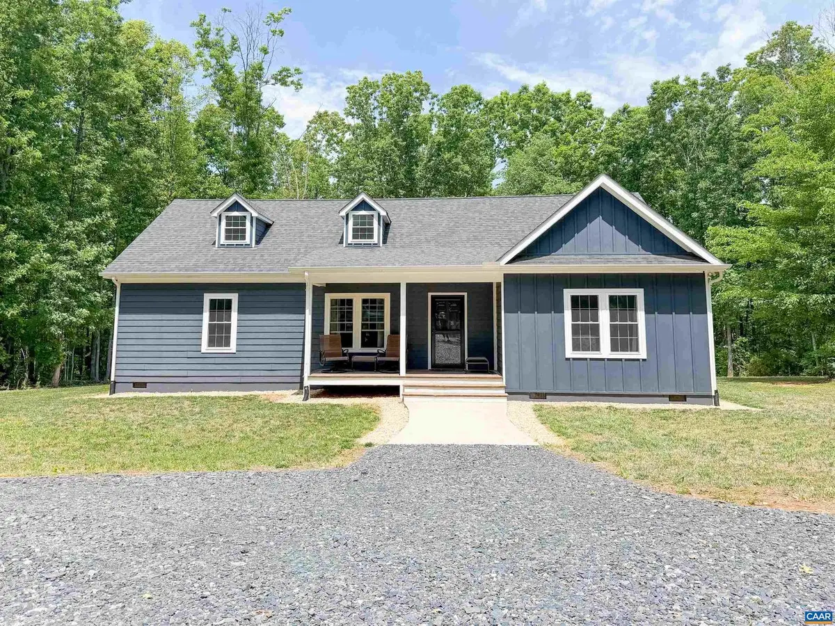 1387 Spreading Oak Rd, Arvonia, VA 23004 - #1