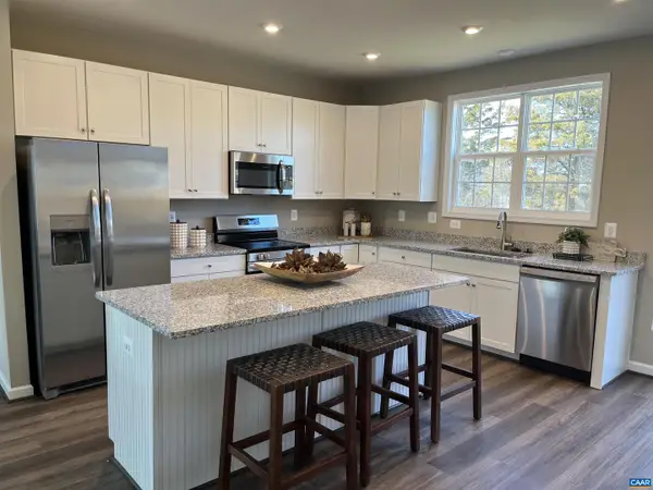 241 Cheshire Ln, WAYNESBORO, VA 22980