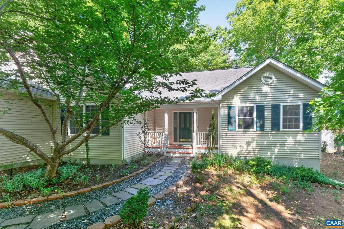 8 Rockwood Ln, Palmyra, VA 22963 - #1