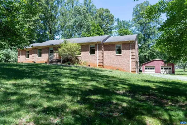 570 Forrest Rd, CHARLOTTESVILLE, VA 22902