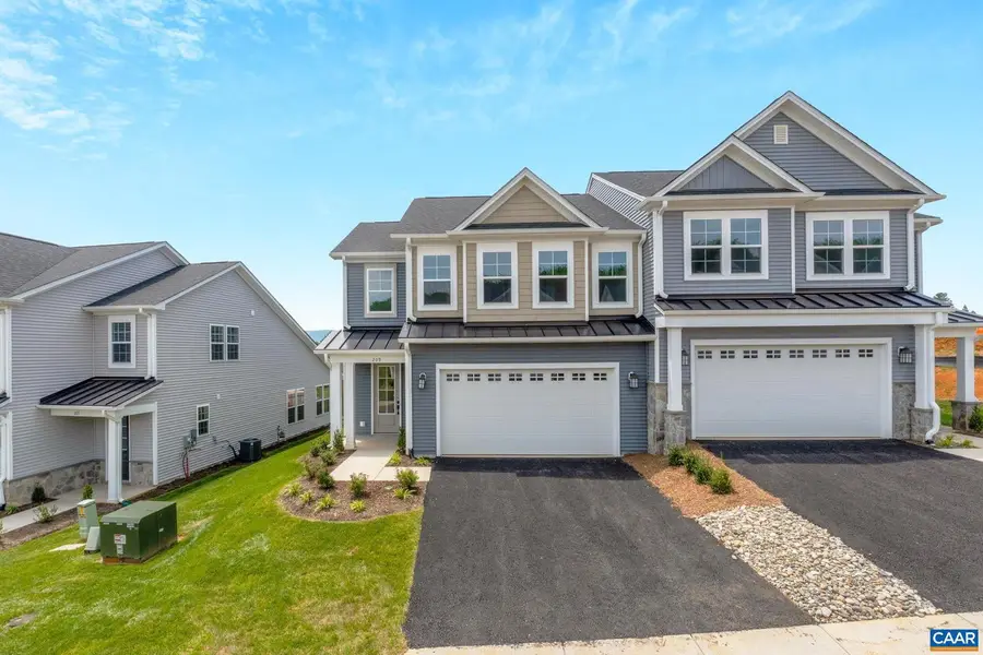 136 Springdale Rd, Waynesboro, VA 22980 - #2