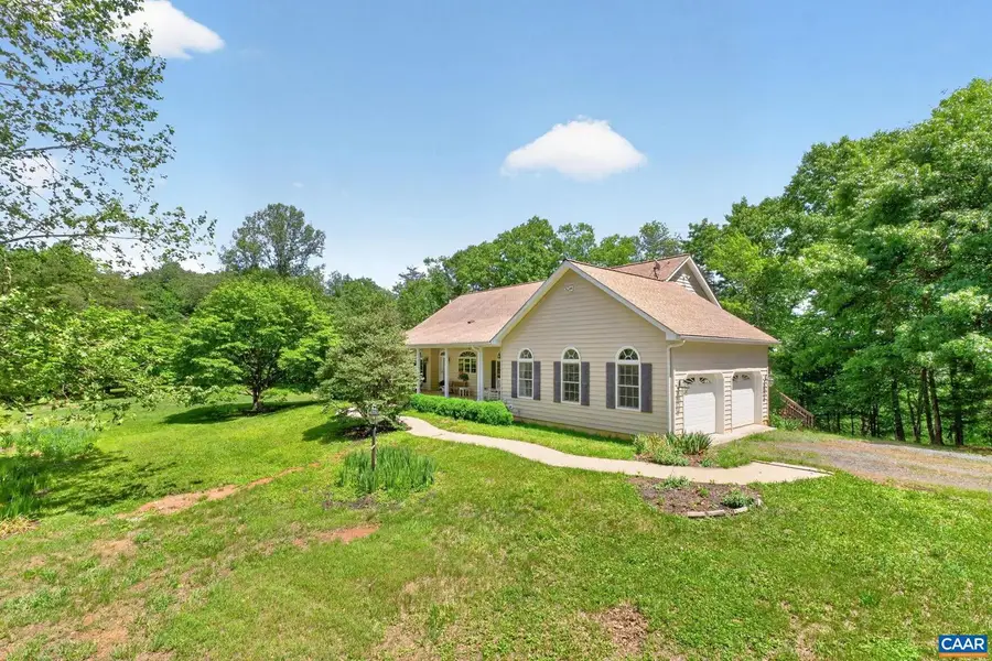 3403 Meadow Wood Ln, Crozet, VA 22932 - #3