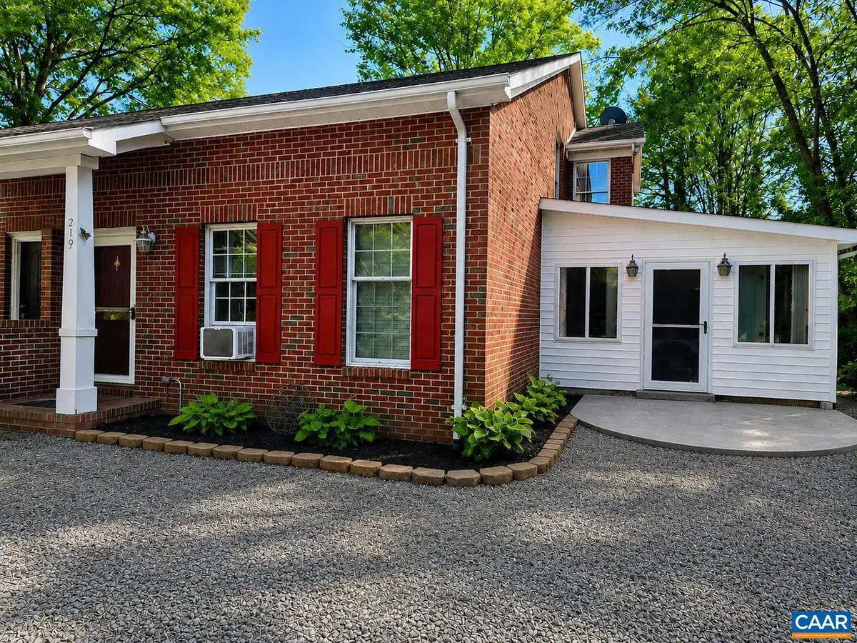 219 Duke St, Gordonsville, VA 22942 - #1