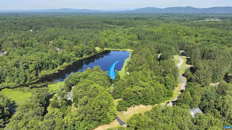 941 Willow Ridge Rd, Troy, VA 22974 - #2