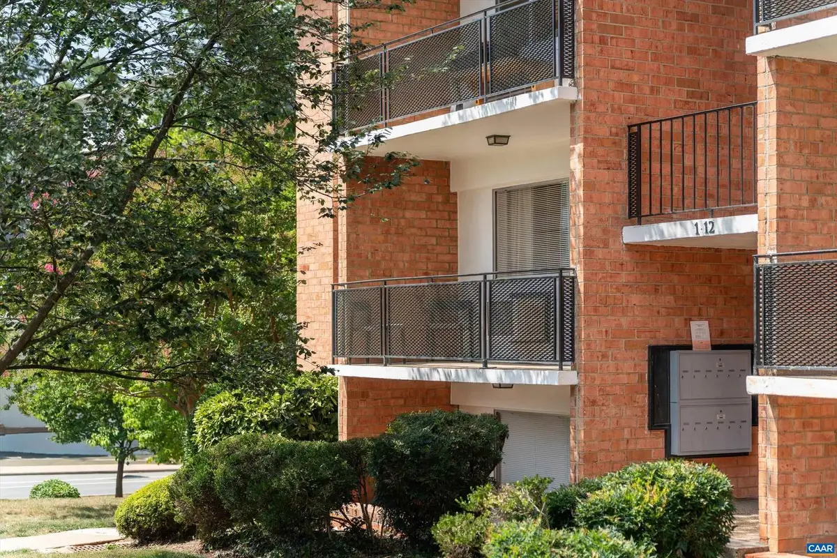 1800 Jefferson Park Ave #5, Charlottesville, VA 22903 - #1