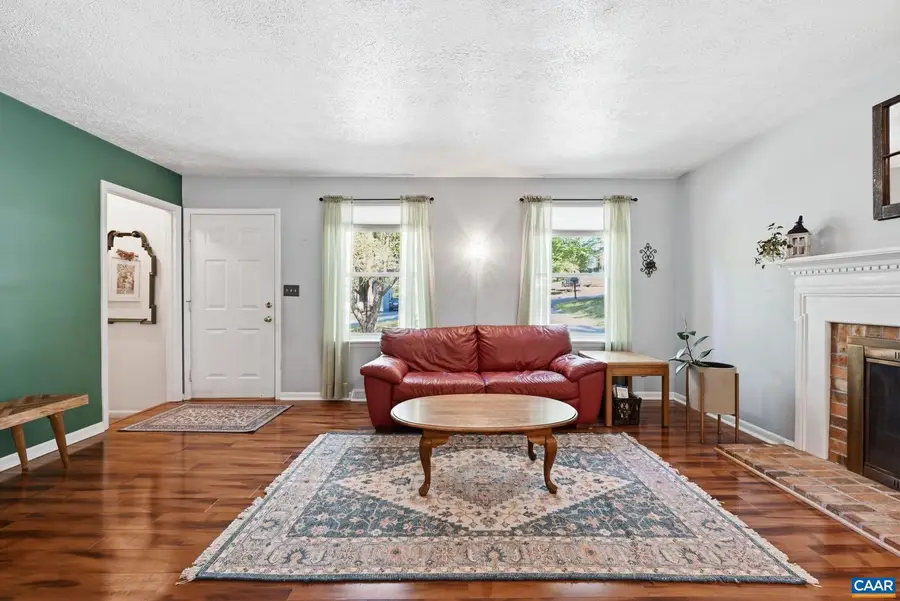 539 Woodmont Dr, Charlottesville, VA 22901 - #2
