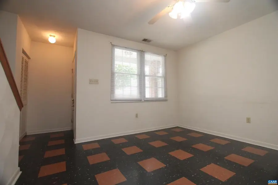909 Forest St, Charlottesville, VA 22903 - #2