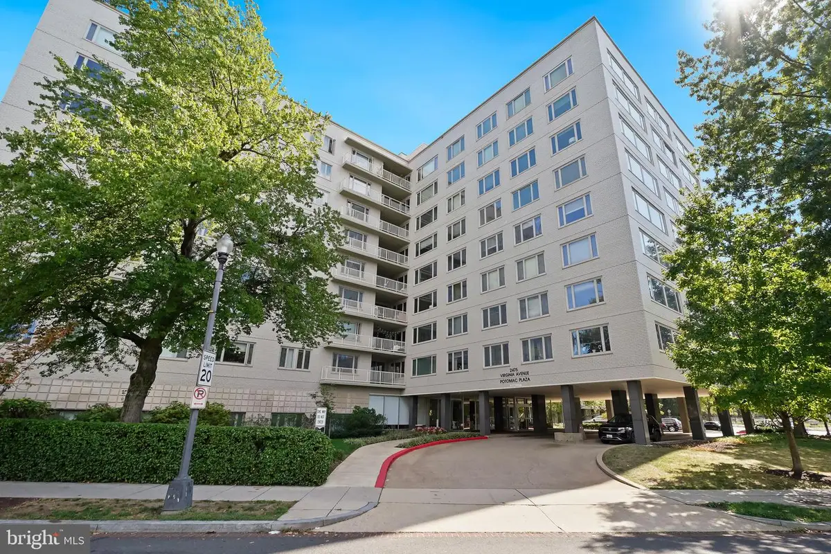 2475 Virginia Ave Nw #921, Washington, DC 20037 - Image #1