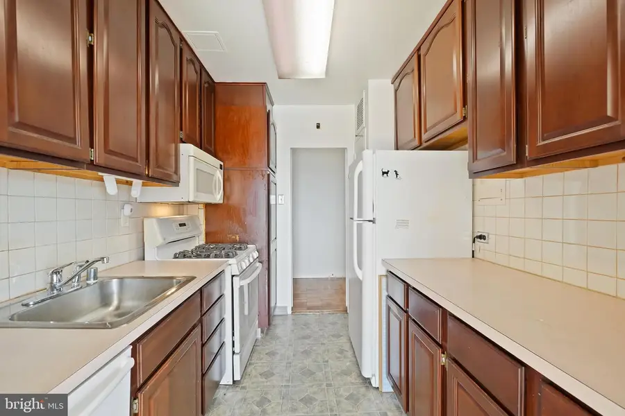 2475 Virginia Ave Nw #921, Washington, DC 20037 - Image #3