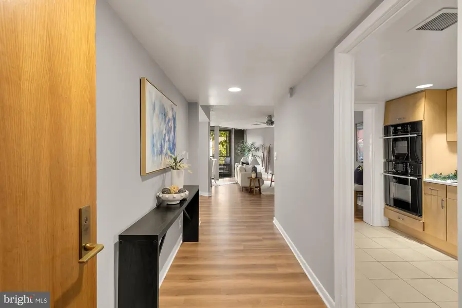 1099 22nd St Nw #206, Washington, DC 20037 - Image #2