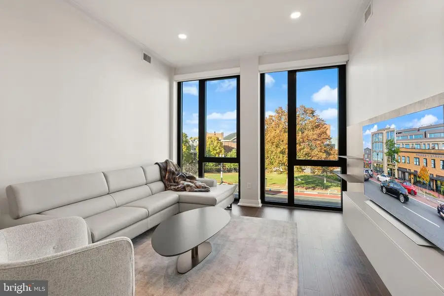 1111 Pennsylvania Ave Se #304, Washington, DC 20003 - Image #2