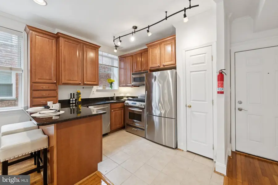 1438 Columbia Rd Nw #305, Washington, DC 20009 - Image #3