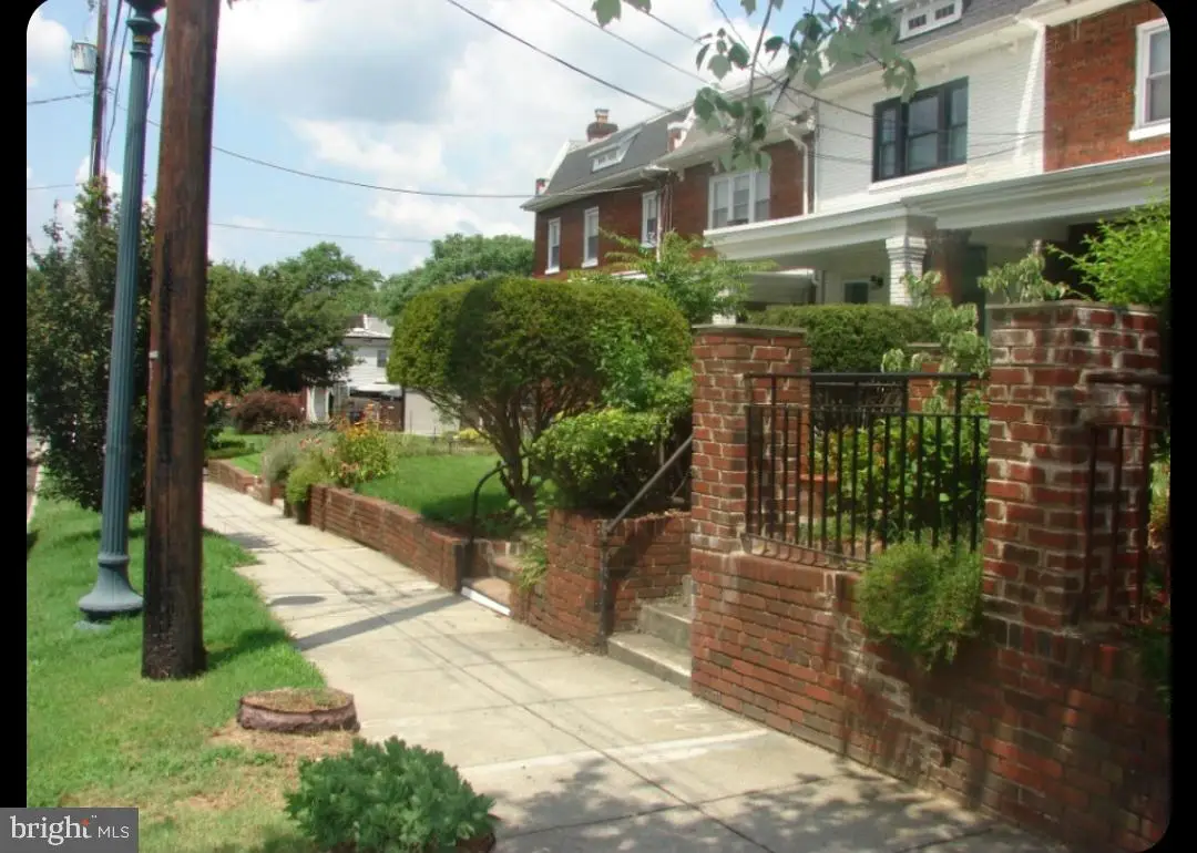 415 Nw Farragut St Nw, Washington, DC 20011 - Image #1